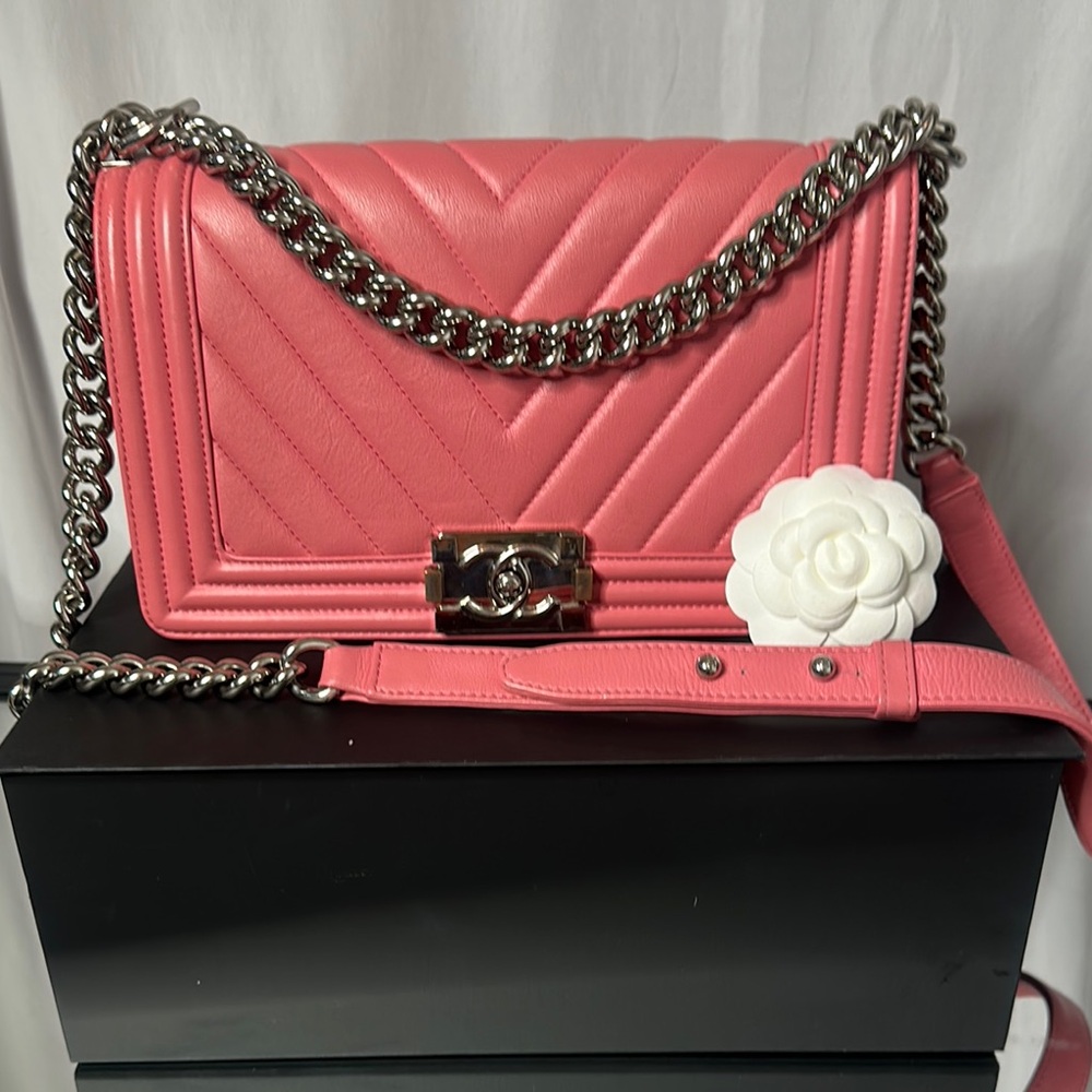 CHANEL Pink Quilted crossbody medium